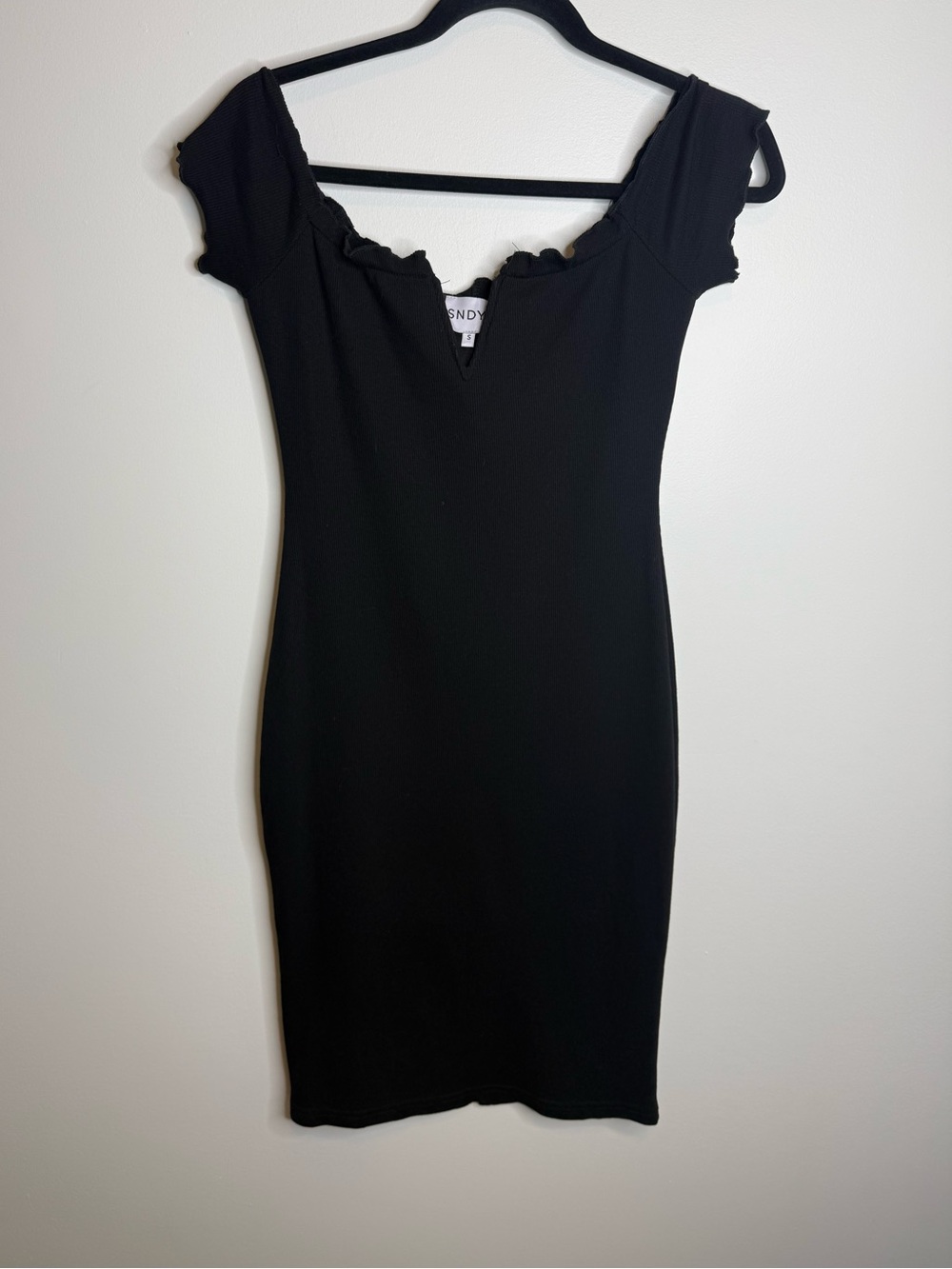 SNDY Black Off-Shoulder Midi Bodycon Dress size small revolve